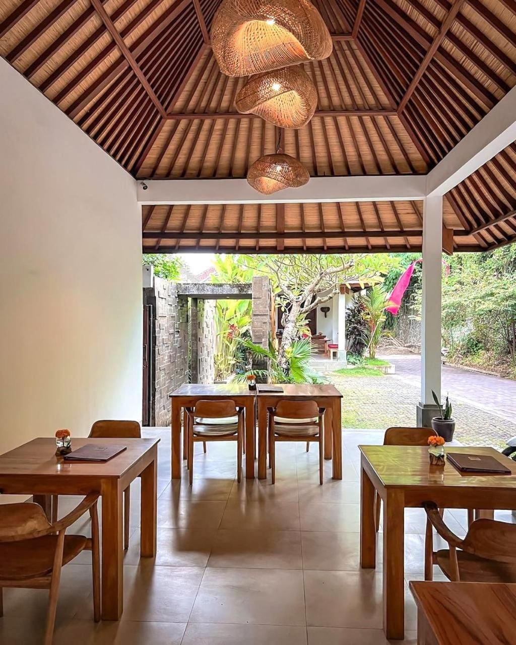 De Metra Villa Ubud By Pramana Villas Extérieur photo